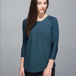 Lululemon Clip-In Long Sleeve EUC in Teal